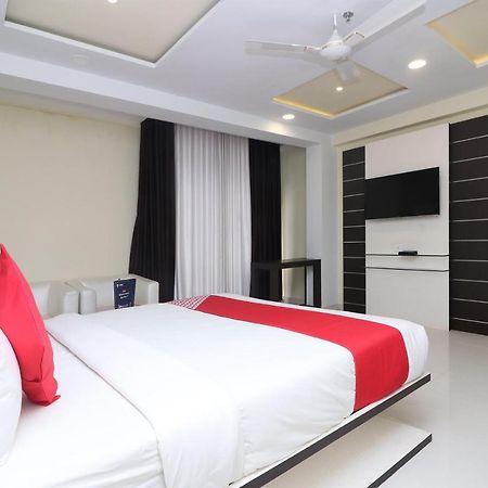 Hotel Ambalika 迪卡 外观 照片