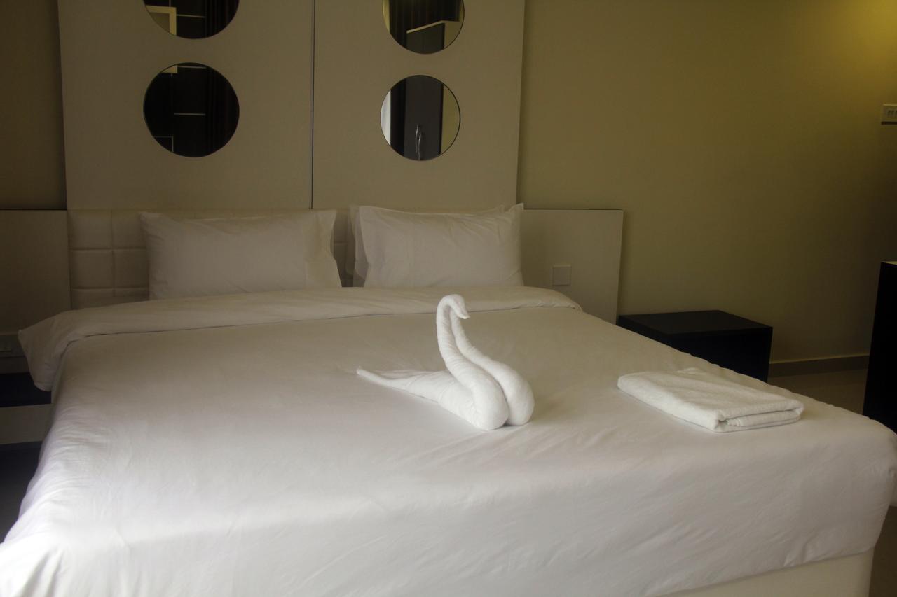 Hotel Ambalika 迪卡 外观 照片