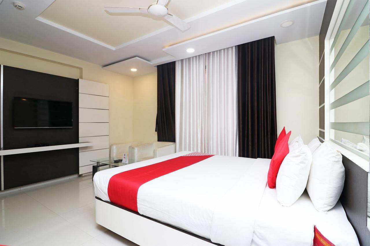 Hotel Ambalika 迪卡 外观 照片