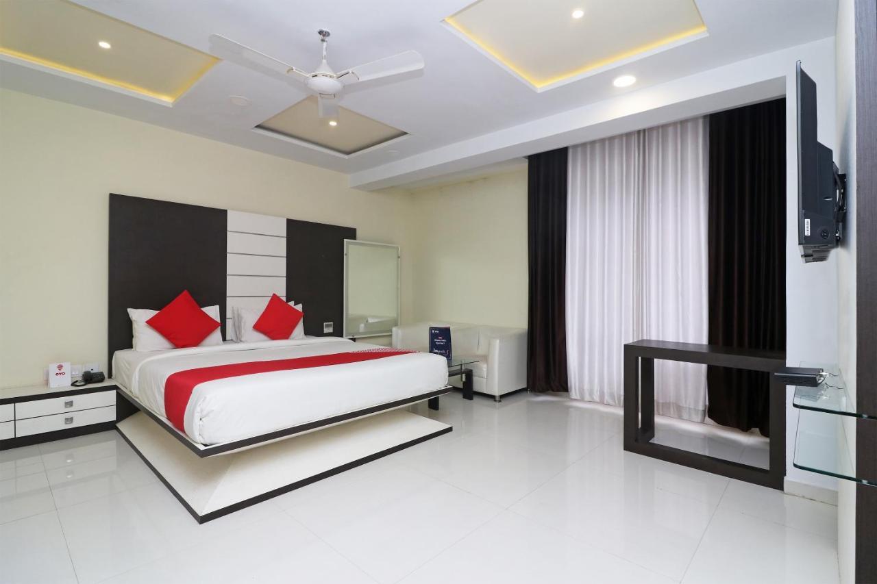 Hotel Ambalika 迪卡 外观 照片